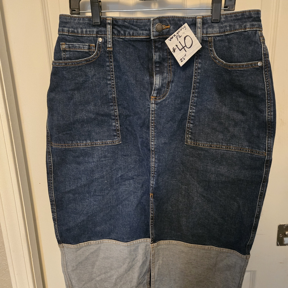 Vera Wang Dark Blue and Light Gray Denim Skirt